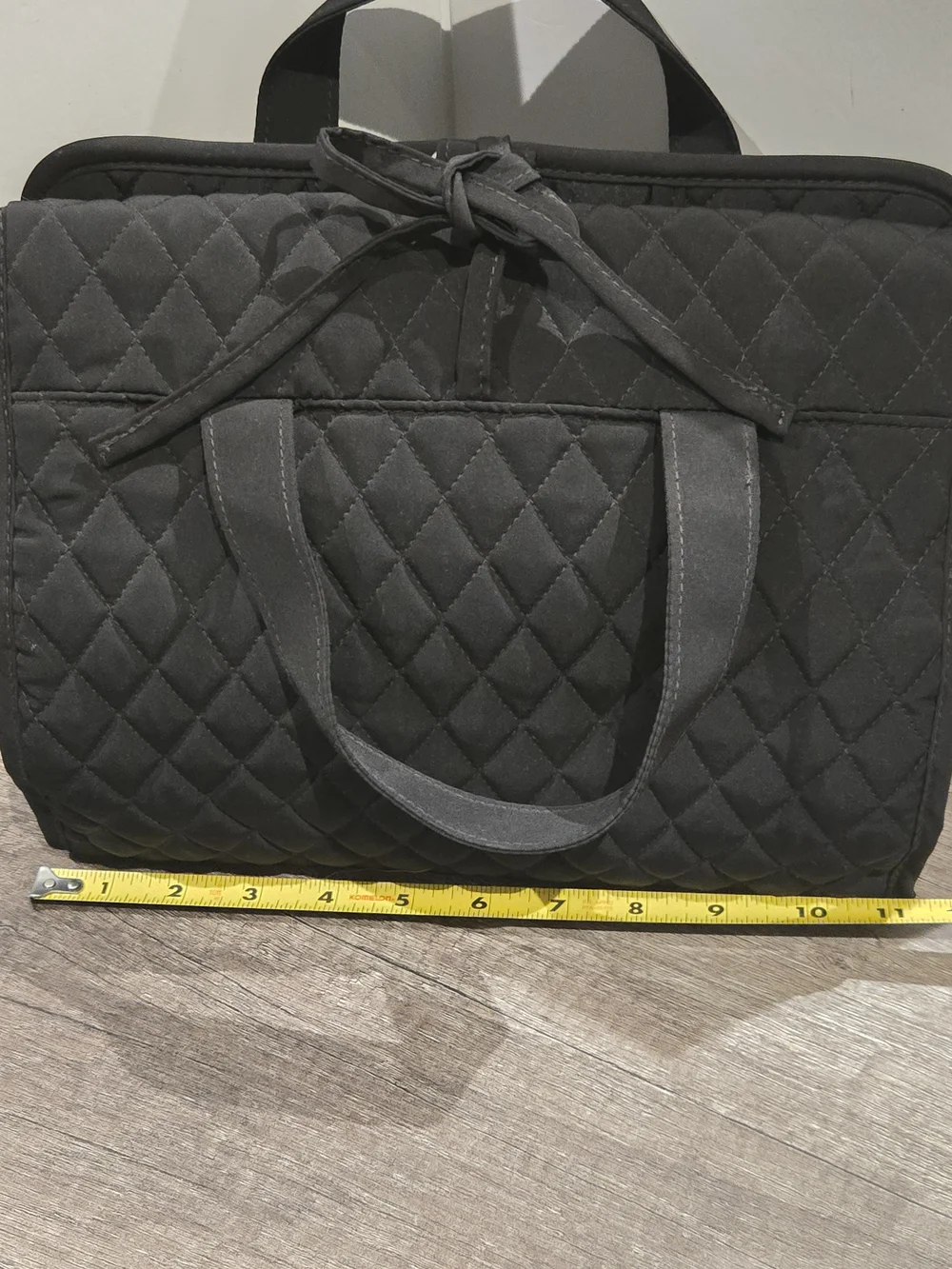 Vera Bradley Quilted Hanging Travel Organizer In Black Color/Pattern 28